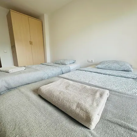 Beautiful 100m In Mar