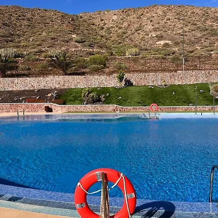 Beautiful 100m In Mar *