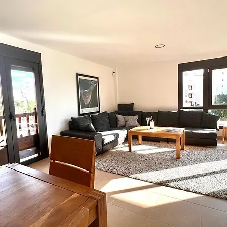 Beautiful 100m In Mar *