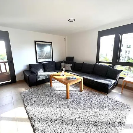 Beautiful 100m In Mar شقة