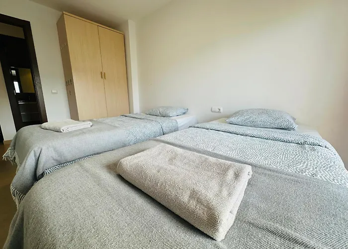 Beautiful 100m In Mar